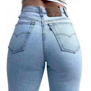 🍑Vintage Levi’s 501 High Rise 🍑